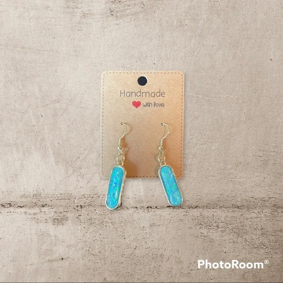 Handmade Iridescent Turquoise Dangle Earrings NEVER WORN - Picture 3 of 3